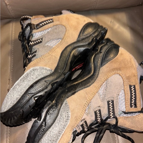 Salomon Suede Hiking Boots, Women’s size 37 2/3 - Picture 5 of 8